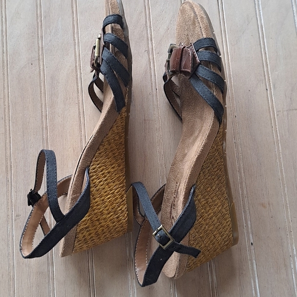 Aeropostals Ankle Strap Buckle Short Heel Wedges Y2k Navy Boho 2 Toned Sandals - Picture 7 of 13